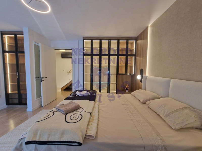 Stan na prodaju Novi Sad 201m2, 578677