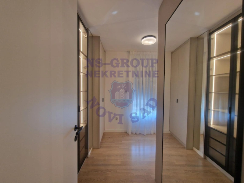 Stan na prodaju Novi Sad 201m2, 578677