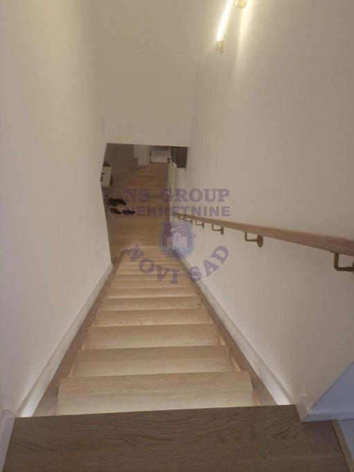 Stan na prodaju Novi Sad 201m2, 578677