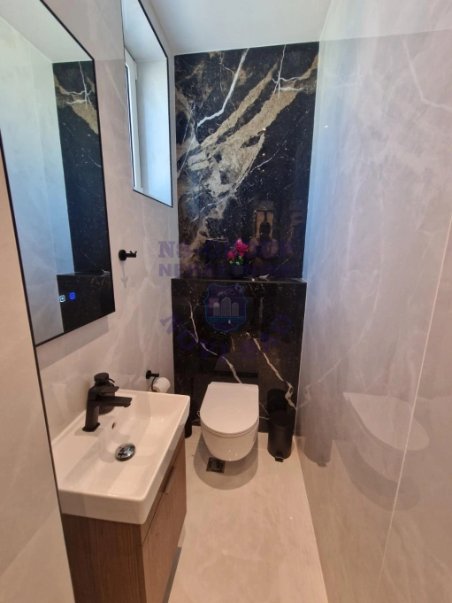Stan na prodaju Novi Sad 201m2, 578677
