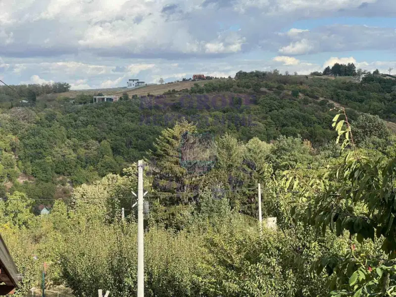 Plac na prodaju Sremska Kamenica 2000m2, 578702