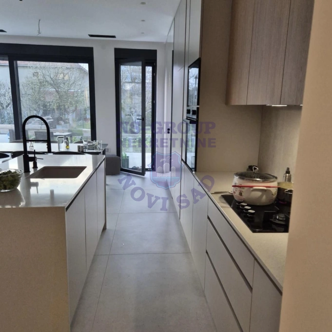 Kuća na prodaju Veternik 194m2, 578708