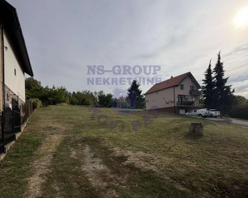 plac na prodaju Sremska Kamenica, 829m2 578182