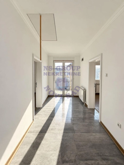 Kuća na prodaju Veternik 400m2, 578843