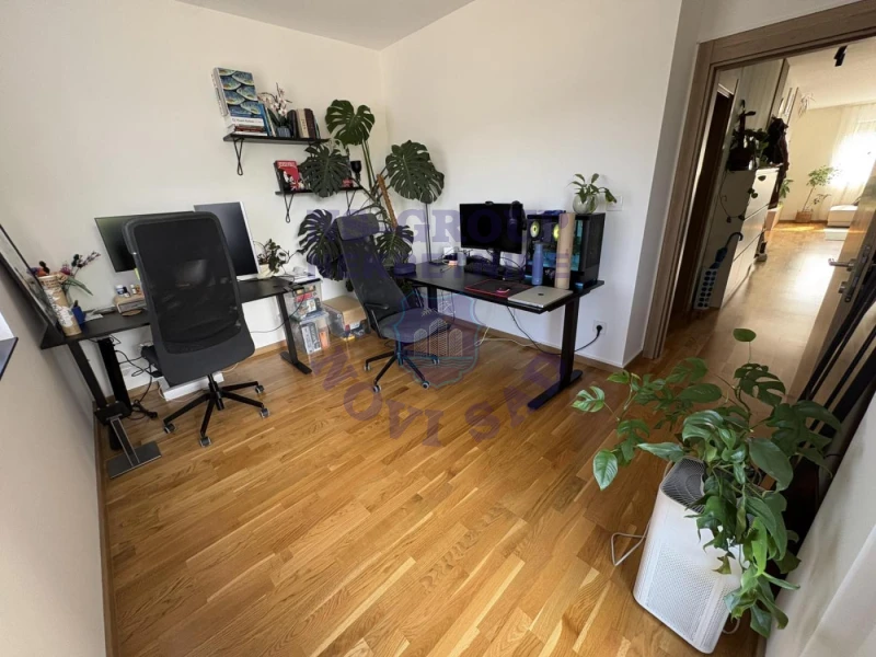 Stan na prodaju Petrovaradin 80m2, 577642