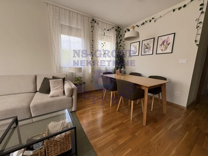 Stan na prodaju Petrovaradin 80m2, 577642