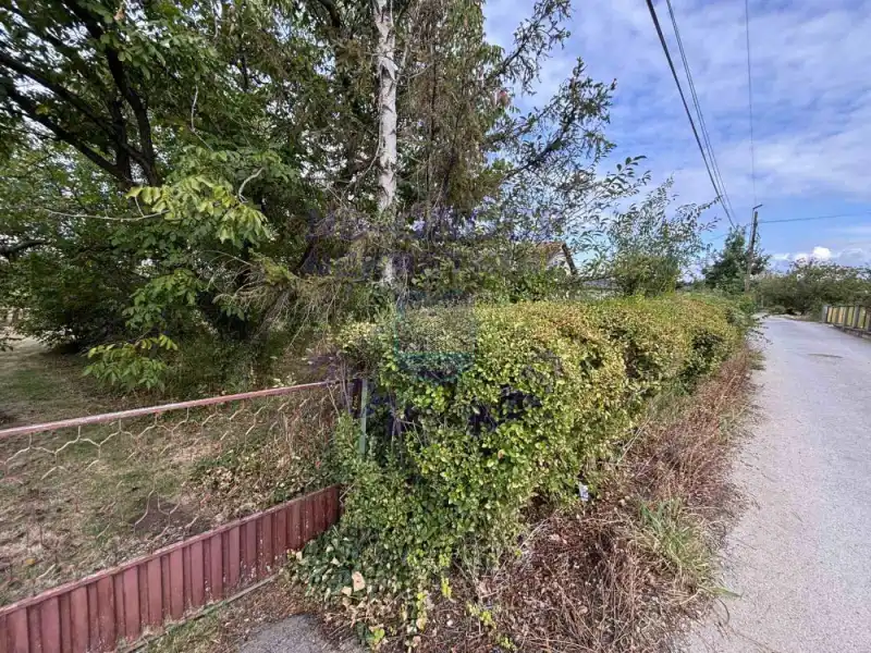 plac na prodaju Sremska Kamenica, 2500m2 578851