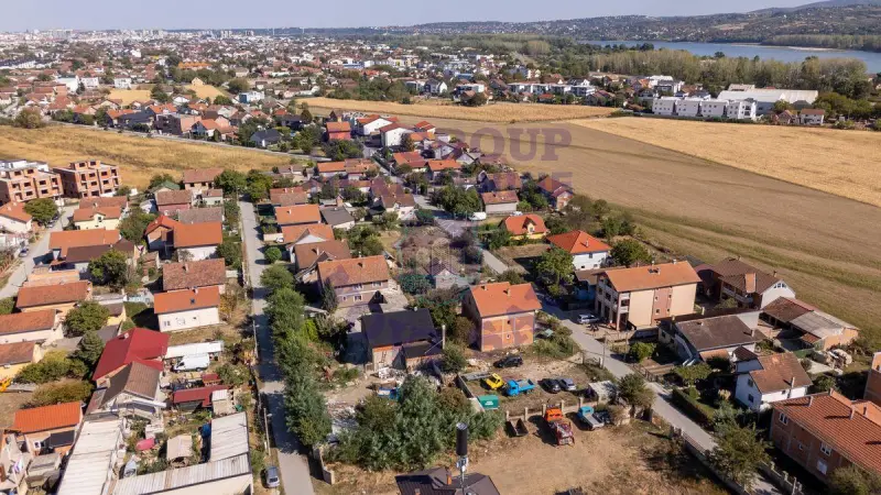Kuća za izdavanje Novi Sad 249m2, 577920