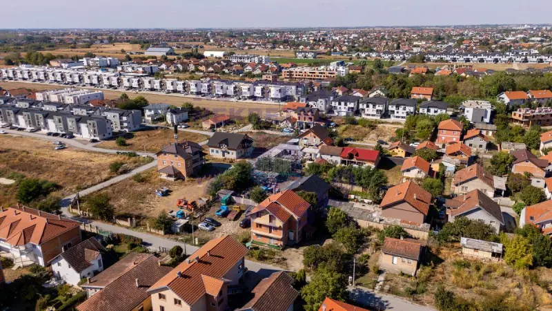 Kuća za izdavanje Novi Sad 249m2, 577920