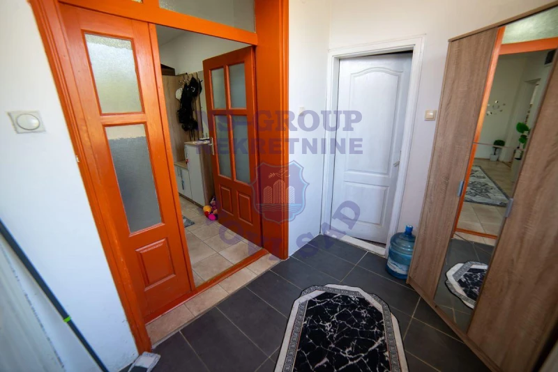 Kuća za izdavanje Novi Sad 249m2, 577920