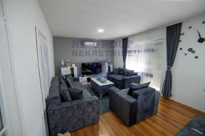 Kuća za izdavanje Novi Sad 249m2, 577920