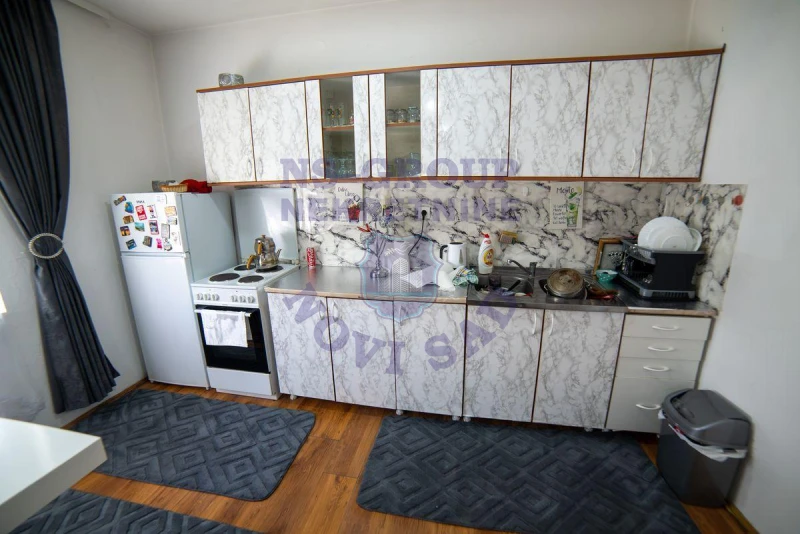 Kuća za izdavanje Novi Sad 249m2, 577920