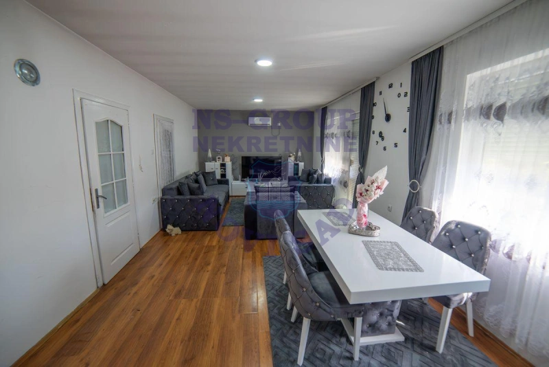 Kuća za izdavanje Novi Sad 249m2, 577920