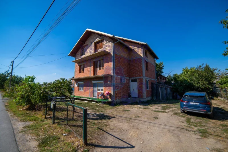 Kuća za izdavanje Novi Sad 249m2, 577920