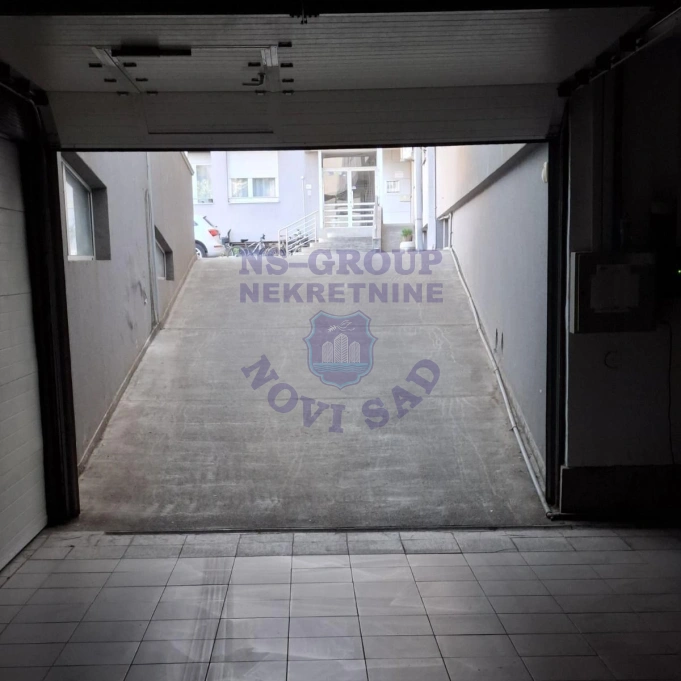 Garaža za izdavanje Novi Sad 20m2, 17594