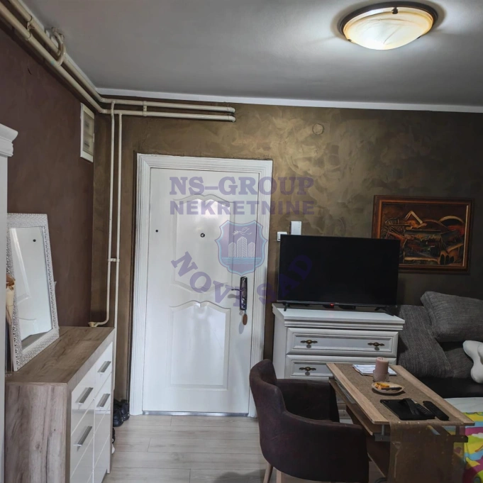 Stan za izdavanje Novi Sad 56m2, 17596