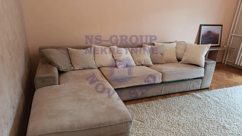 stan za izdavanje Novi Sad, 73m2 17600