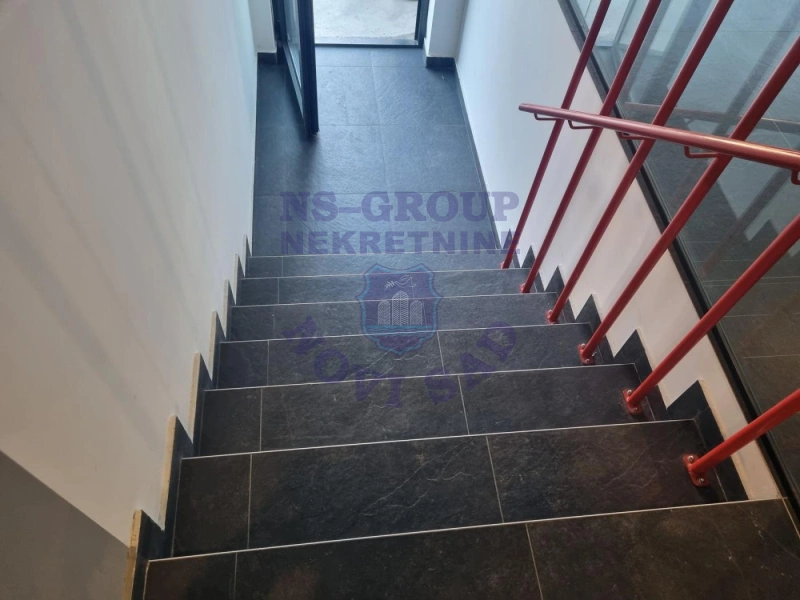Lokal na prodaju Novi Sad 74m2, 579079