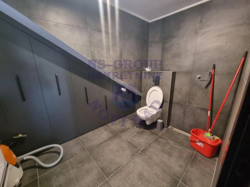 Lokal na prodaju Novi Sad 74m2, 579079