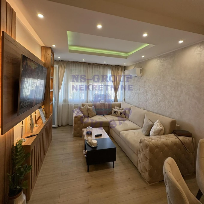 stan na prodaju Novi Sad, 66m2 578999