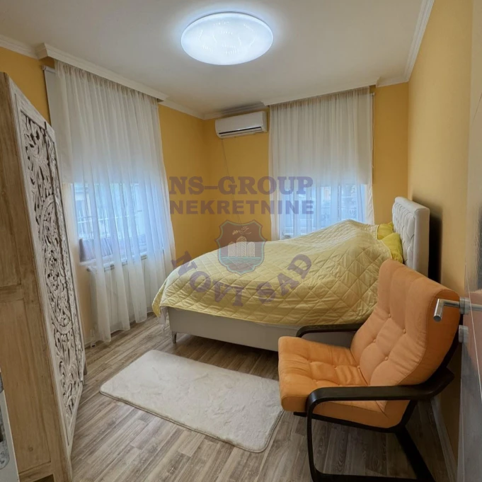 Kuća za izdavanje Veternik 399m2, 17606