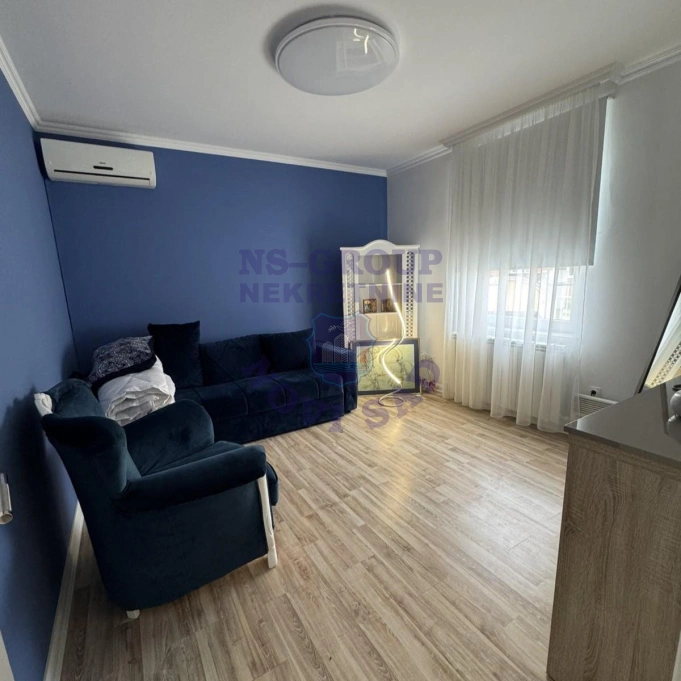 Kuća za izdavanje Veternik 399m2, 17606