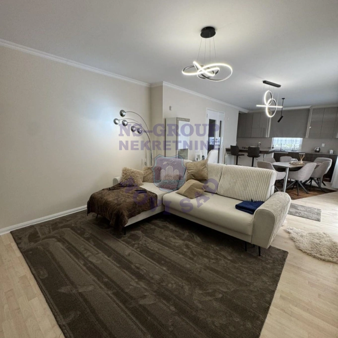 Kuća za izdavanje Veternik 399m2, 17606