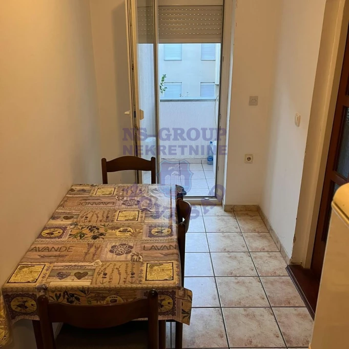 Stan za izdavanje Novi Sad 39m2, 17607