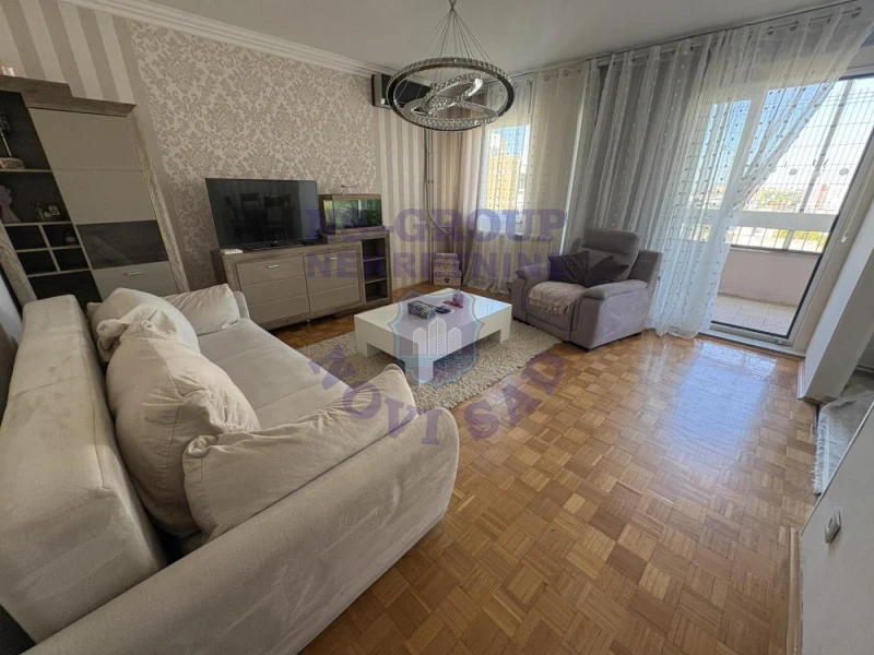 stan na prodaju Novi Sad, 60m2 579143