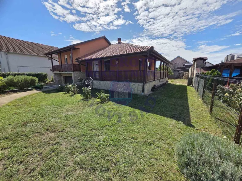 Kuća na prodaju Novi Sad 130m2, 579238
