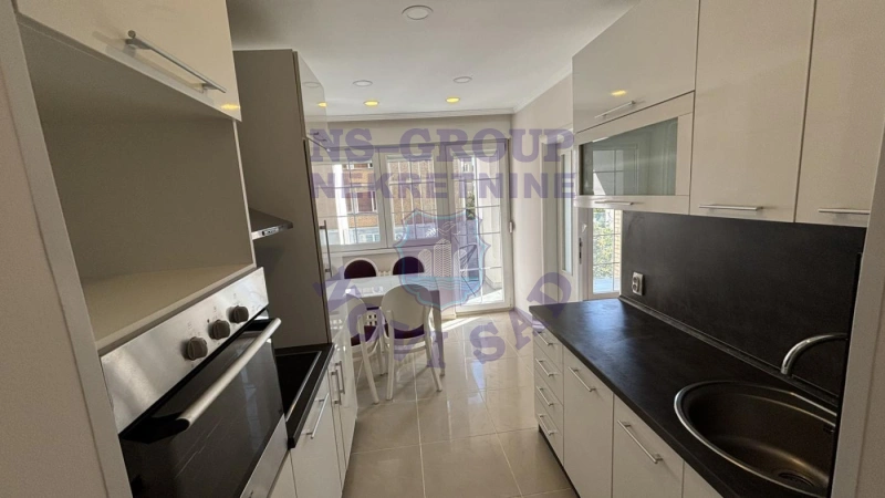 Stan na prodaju Novi Sad 74m2, 579021