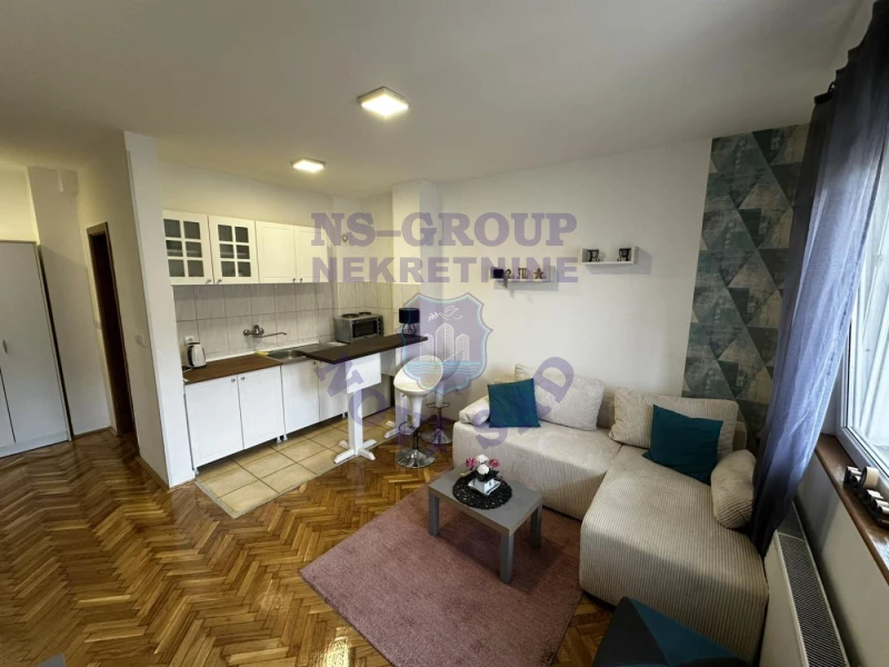 Stan na prodaju Novi Sad 25m2, 579417