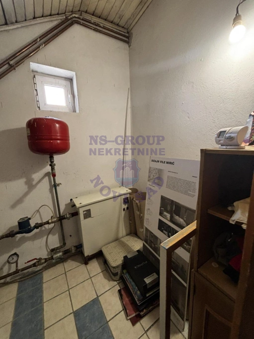 kuca na prodaju Veternik 218m2 579448