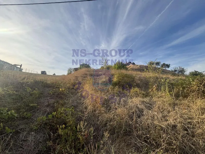 plac na prodaju Sremska Kamenica 675m2 579280