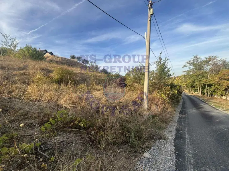 plac na prodaju Sremska Kamenica 675m2 579280