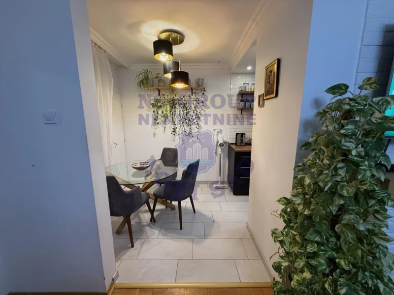 Stan na prodaju Novi Sad 60m2, 579353