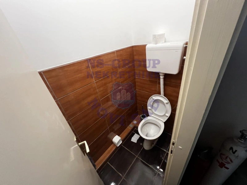 Lokal za izdavanje Novi Sad 57m2, 17640