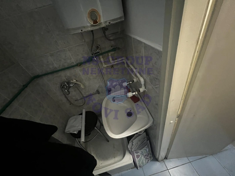 Lokal za izdavanje Novi Sad 57m2, 17640