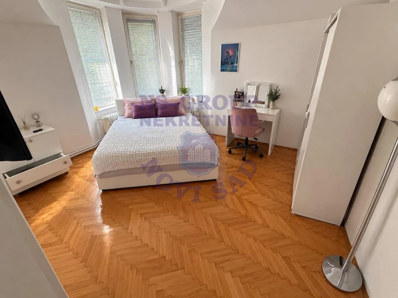 Kuća na prodaju Petrovaradin 291m2, 579519