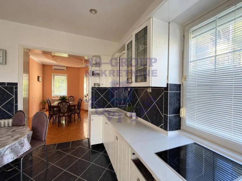 Kuća na prodaju Petrovaradin 291m2, 579519
