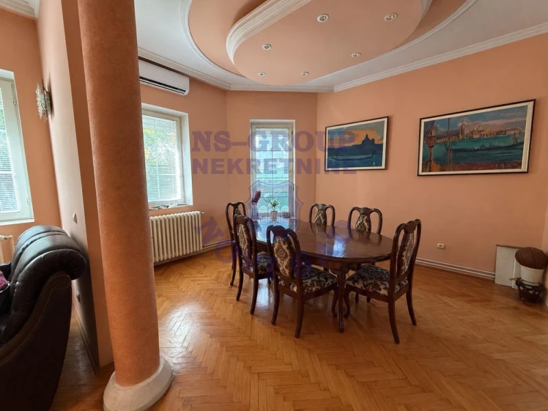 Kuća na prodaju Petrovaradin 291m2, 579519