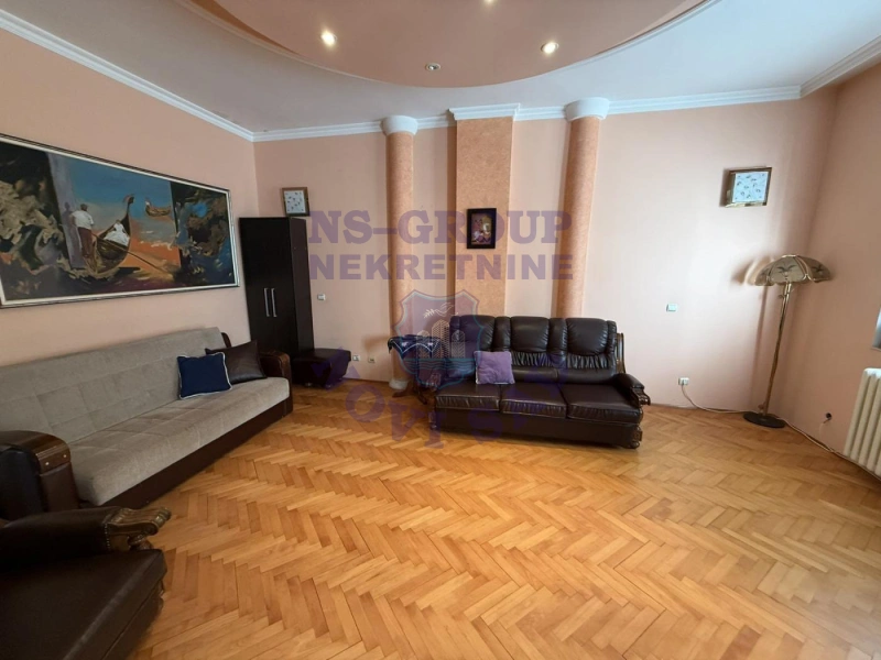 Kuća na prodaju Petrovaradin 291m2, 579519