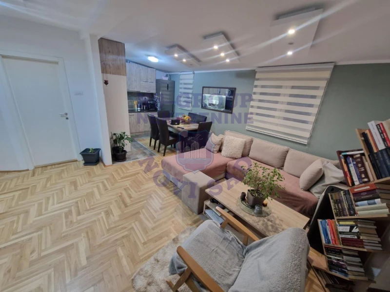 stan na prodaju Novi Sad, 61m2 579554