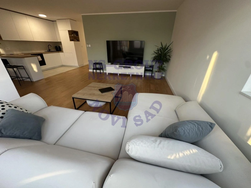 stan na prodaju Novi Sad, 75m2 579349