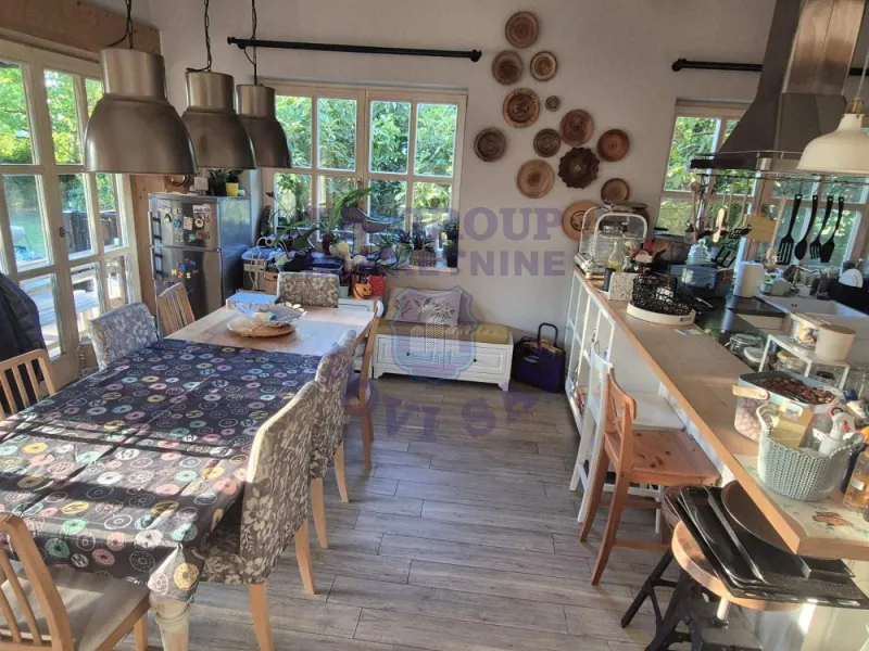 Kuća na prodaju Ledinci 229m2, 17660