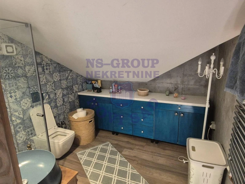 Kuća na prodaju Ledinci 229m2, 17660