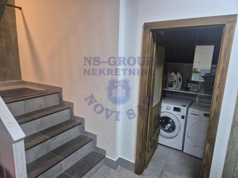 Kuća na prodaju Ledinci 229m2, 17660
