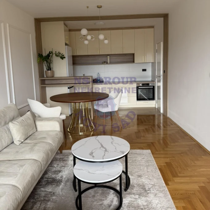 Stan na prodaju Novi Sad 70m2, 17635