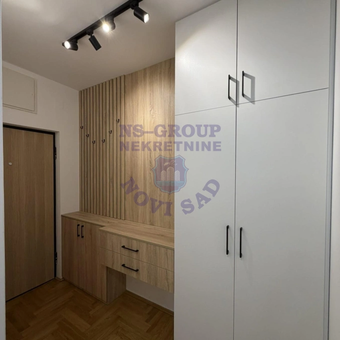 Stan na prodaju Novi Sad 70m2, 17635