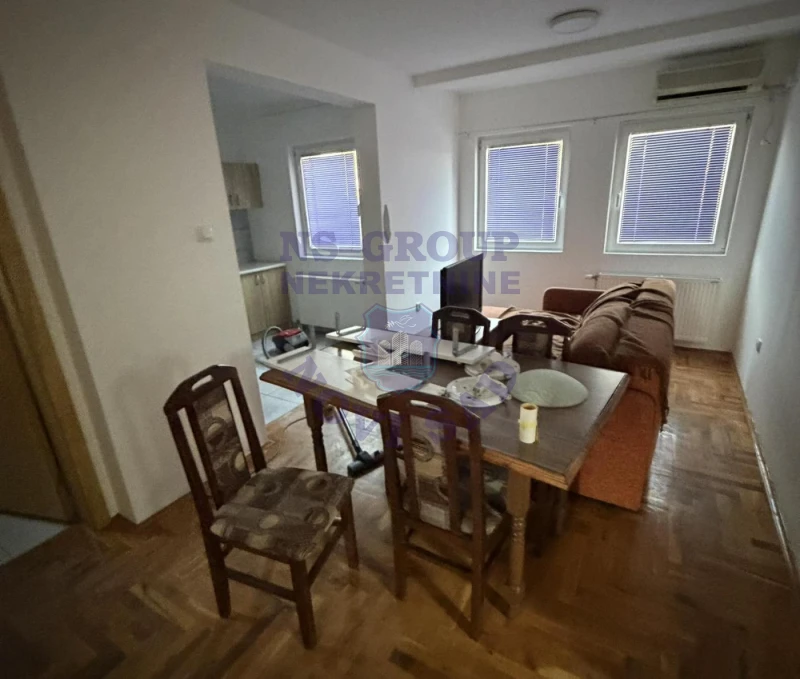 Kuća za izdavanje Veternik 183m2, 579544